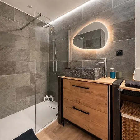 Aix-les-bains, 64m2 Clim, Balcon, 2 Min Gare * Aix-les-Bains